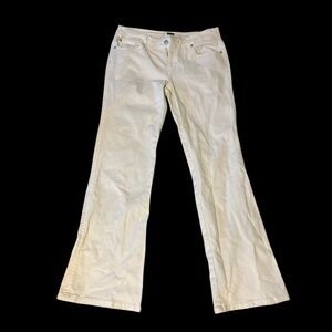 White pants for women